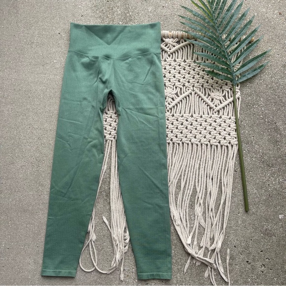 New PINK Active Seamless High Waist 7/8 Tight Size Small - Picture 2 of 6